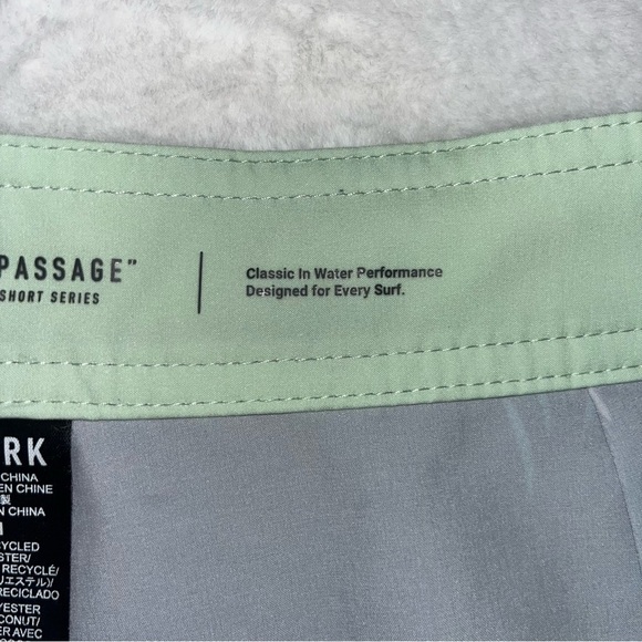 Roark Revival Passage Mariner 18” Boardshorts - Navy Sz 31 Drawstring 9” Inseam - Picture 4 of 12